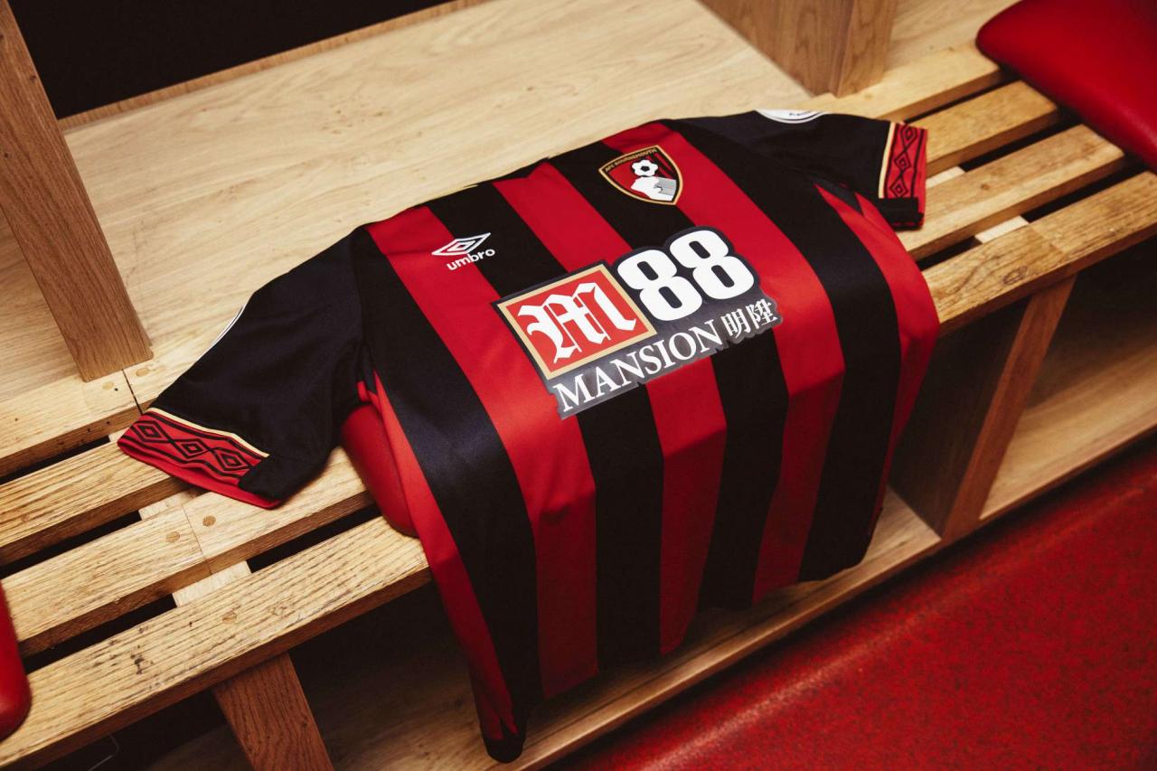 Bournemouth 2018-19 Umbro Home Kit Football Shirt