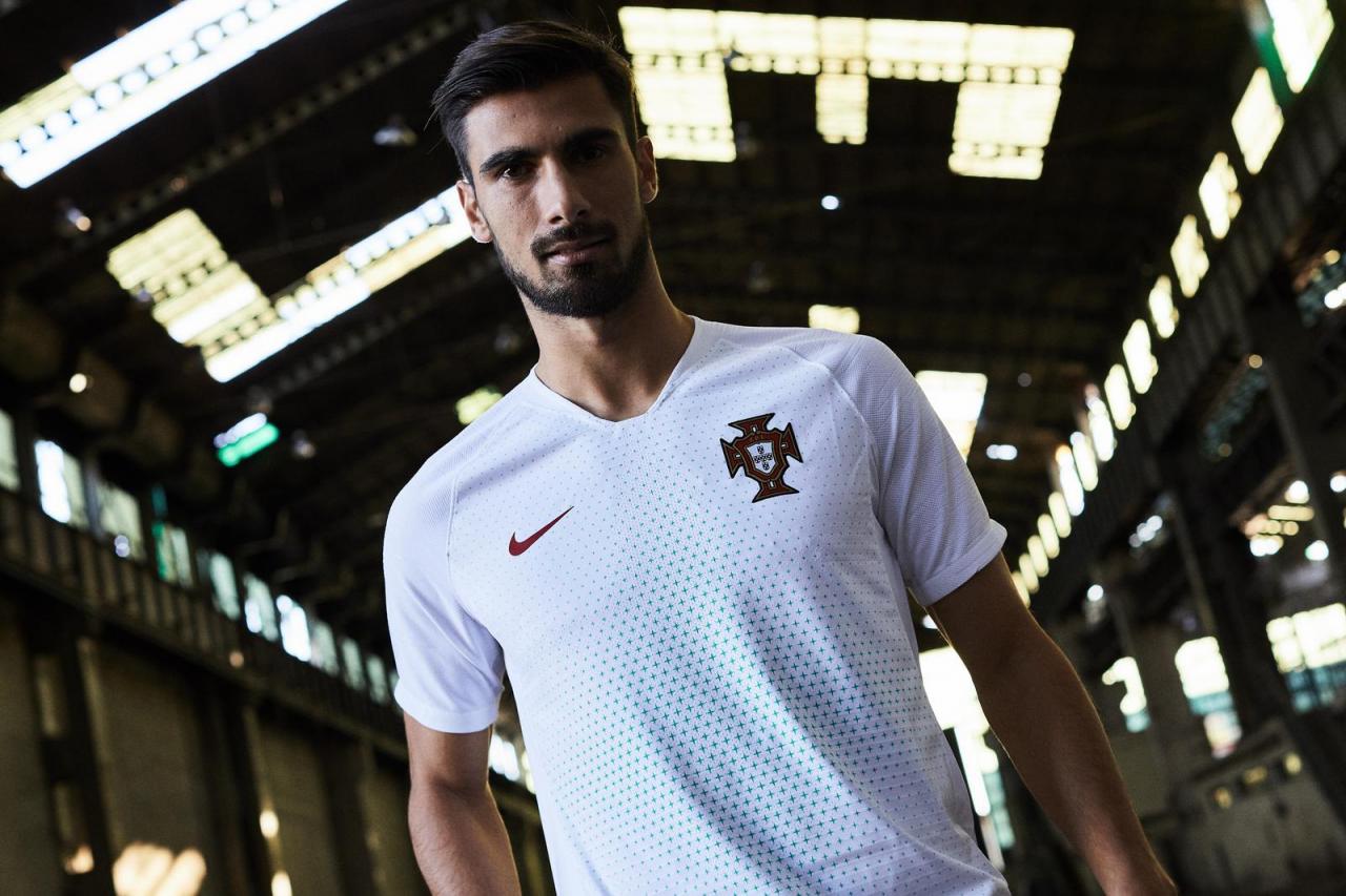 Portugal 2018 World Cup Nike Home Away Kit