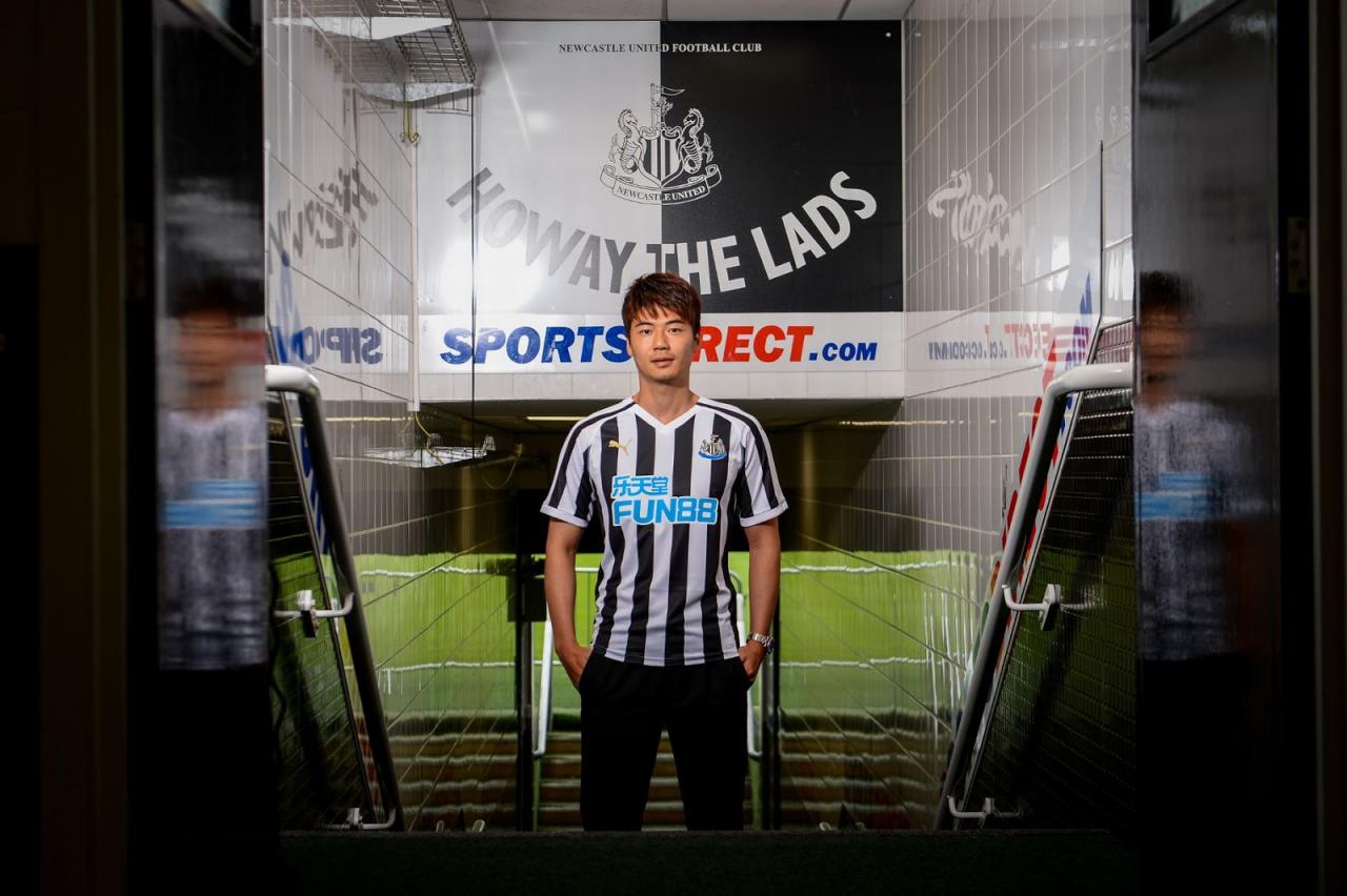 Newcastle United 2018-19 Home Kit Football Shirt